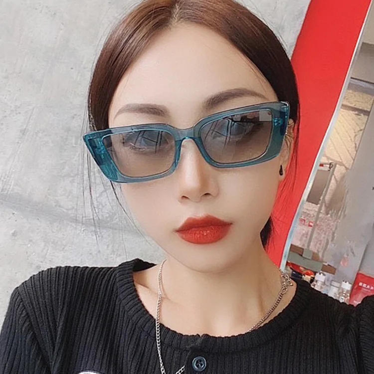 Lunettes de soleil rétro de marque – Image 4