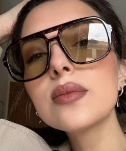 Lunettes de soleil carrées à double barre et rivets pour femme